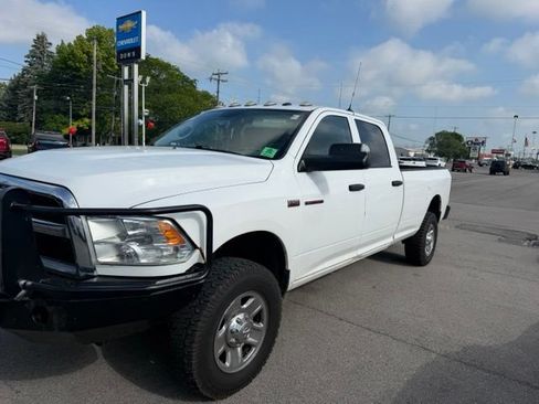 Used 2017 RAM 2500 Tradesman w/ Chrome Appearance Group AWD/4WD image 4