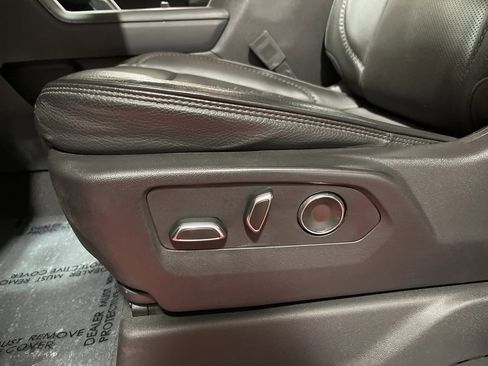 Used 2024 GMC Sierra 3500 Denali image 22