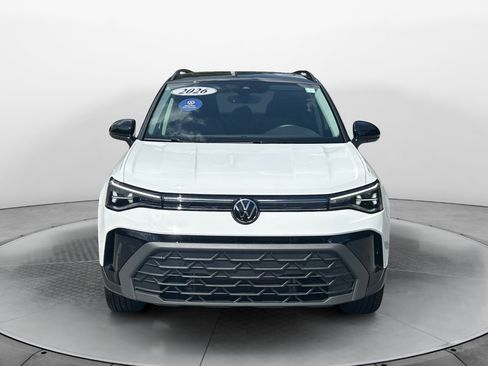 Used 2026 Volkswagen Taos SE AWD/4WD image 2