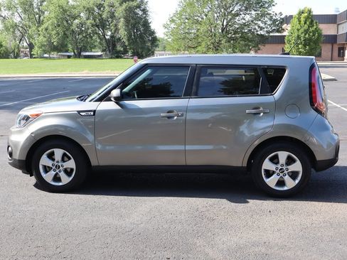 Used 2018 Kia Soul w/ Convenience Package FWD image 9