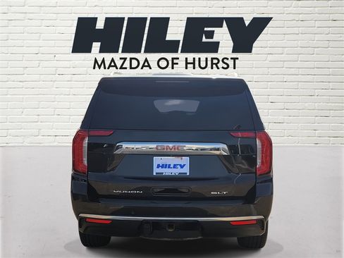 Used 2022 GMC Yukon SLT w/ SLT Luxury Package image 4