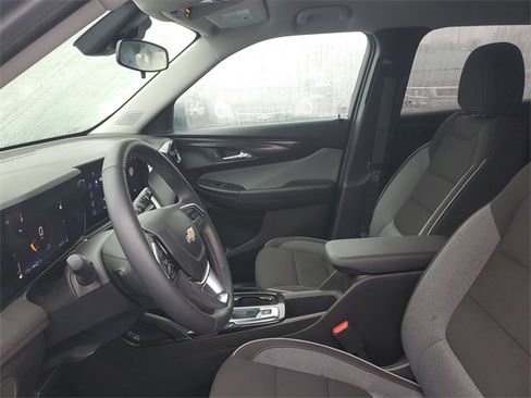 Certified 2024 Chevrolet TrailBlazer LT w/ LT Cold Weather Package image 7