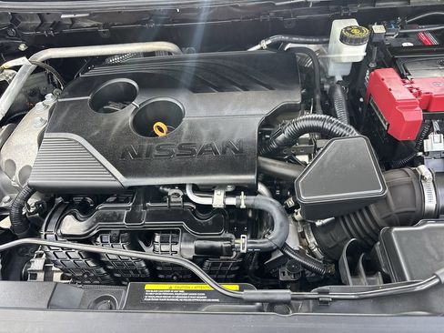 Used 2021 Nissan Rogue Platinum image 11