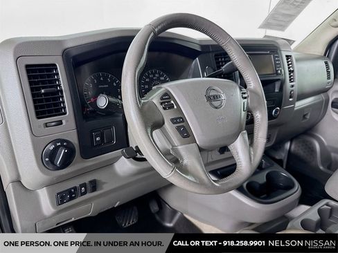 Used 2018 Nissan NV 3500 SL RWD image 9