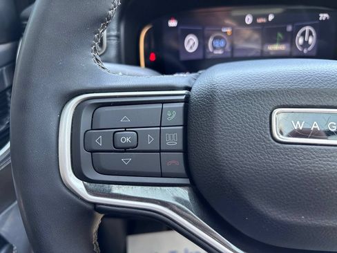 Used 2023 Jeep Wagoneer L 4WD w/ Premium Group I image 66