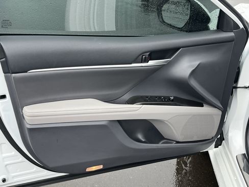 Used 2023 Toyota Camry XLE w/ Navigation Package image 16