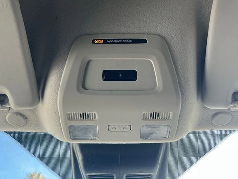 Used 2025 Ford Transit 250 148 Medium Roof RWD image 22