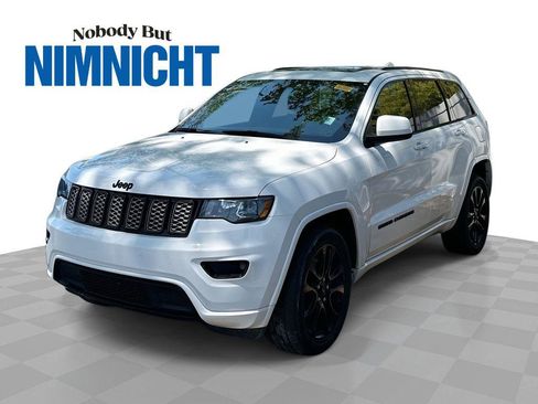 Used 2021 Jeep Grand Cherokee Laredo X image 1
