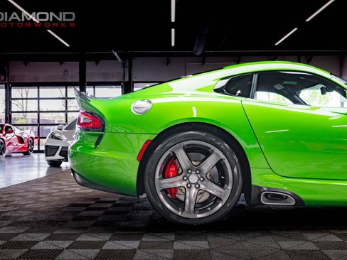 Used 2014 SRT Viper GTS RWD image 26