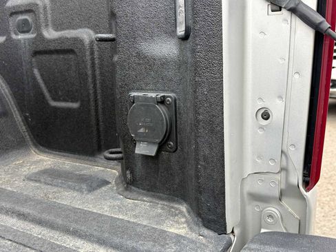 Used 2020 Chevrolet Silverado 1500 LTZ w/ LTZ Premium Package AWD/4WD image 6