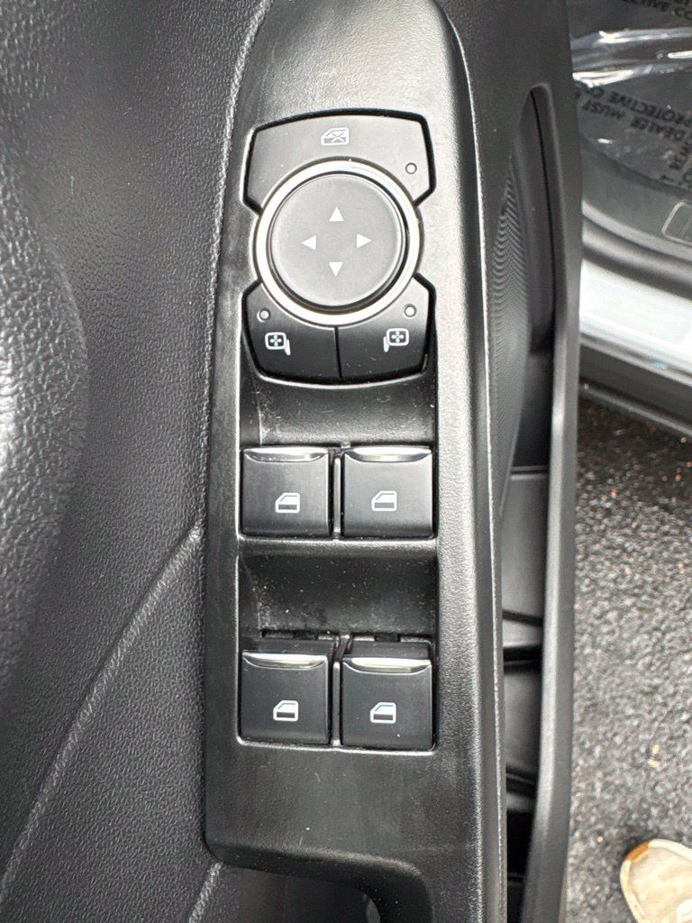 Used 2025 Ford Escape ST-Line FWD image 14