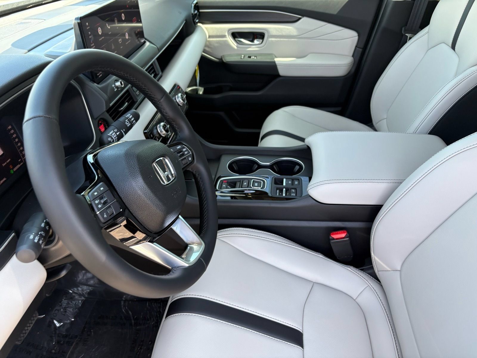 New 2026 Honda Pilot Touring image 13