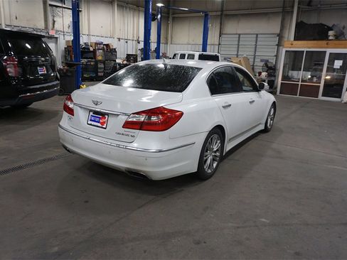 Used 2012 Hyundai Genesis 5.0 image 21