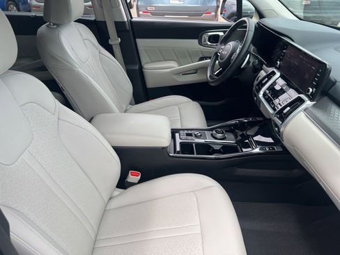 Certified 2024 Kia Sorento SX Prestige AWD/4WD image 21