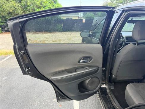 Used 2021 Honda HR-V Sport image 14