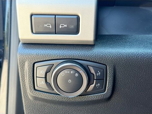 Used 2019 Ford F250 Lariat w/ Lariat Ultimate Package AWD/4WD image 34