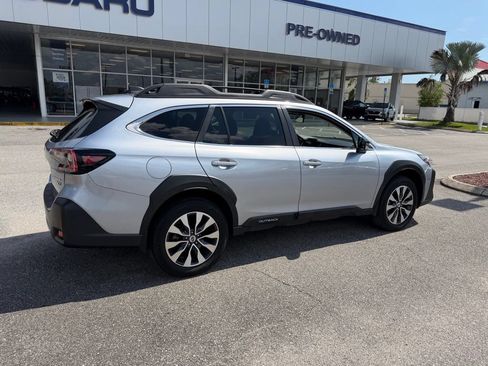 Used 2024 Subaru Outback Limited XT AWD/4WD image 3