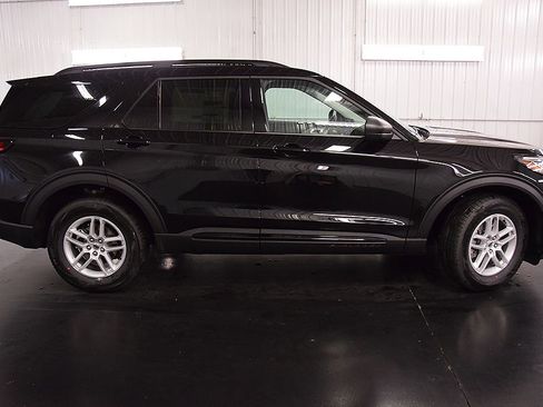 New 2026 Ford Explorer Active AWD/4WD image 8