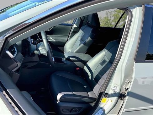 Used 2022 Toyota RAV4 XLE Premium AWD/4WD image 23