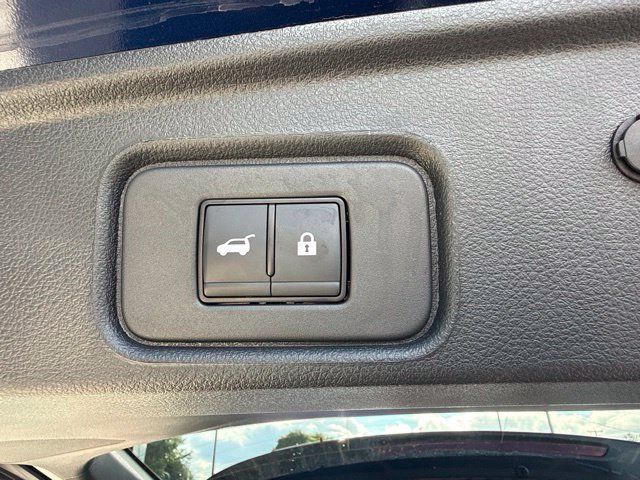 Used 2026 Nissan Pathfinder SL AWD/4WD image 6