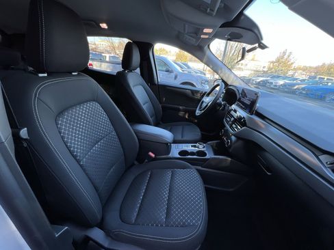 New 2025 Ford Escape Active w/ Cold Weather Package image 25