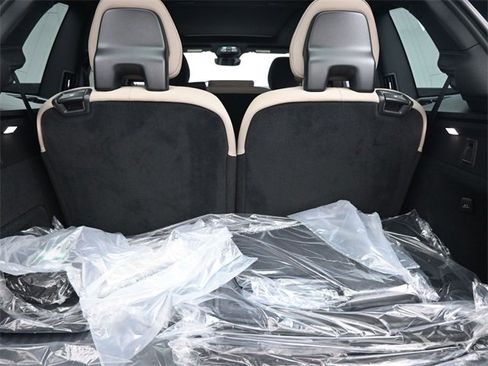 New 2026 Volvo XC90 B6 Plus w/ Protection Package Premier image 31
