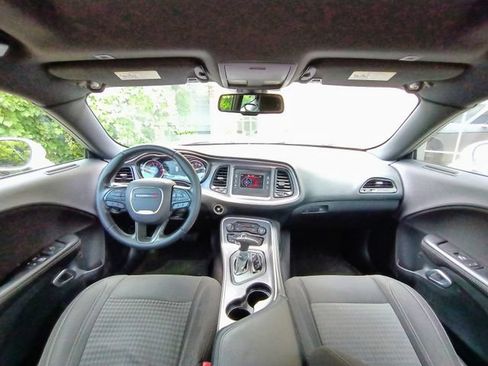 Used 2017 Dodge Challenger SXT RWD image 36