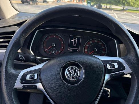Used 2019 Volkswagen Jetta S w/ Driver Assistance Package FWD image 17