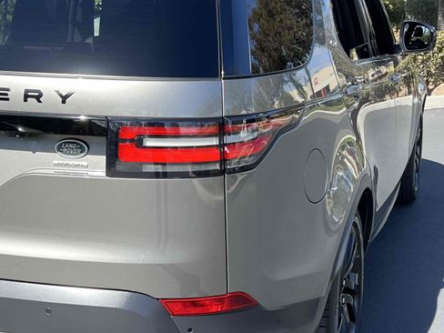 Used 2018 Land Rover Discovery HSE AWD/4WD image 50