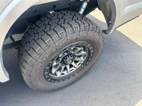 Used 2018 Ford F150 XLT AWD/4WD image 15