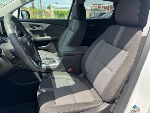 Used 2025 Chevrolet Blazer LT FWD image 30