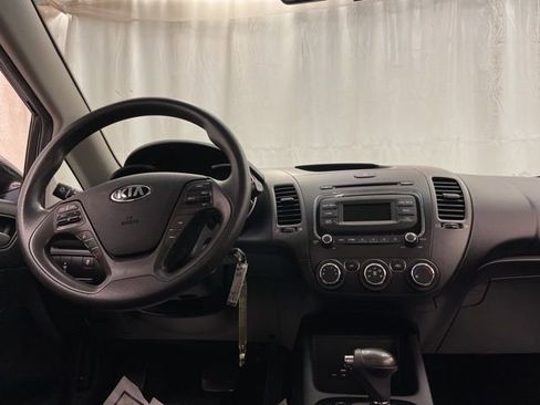 Used 2018 Kia Forte LX image 13