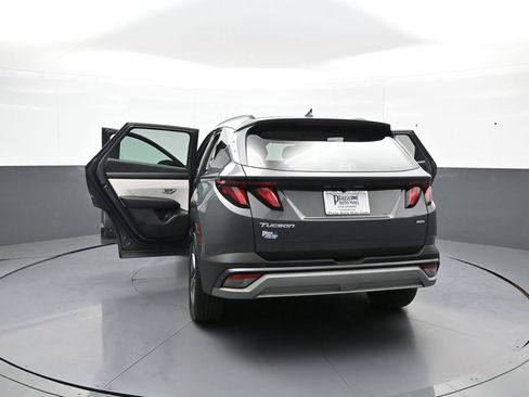 Certified 2025 Hyundai Tucson SEL AWD/4WD image 47