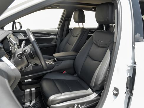 Used 2024 Cadillac XT5 Premium Luxury FWD image 38