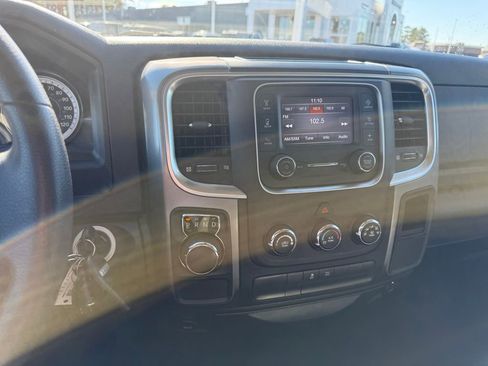 Used 2021 RAM 1500 Classic SLT image 17