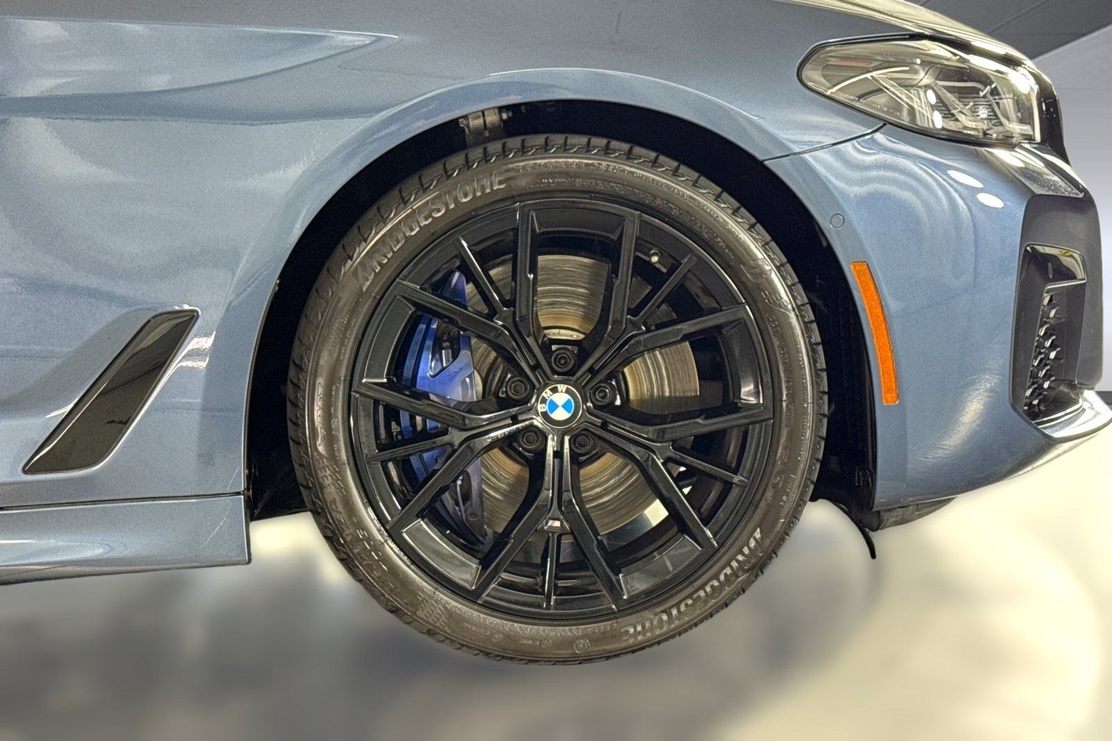 Used 2023 BMW 540i w/ M Sport Package RWD image 13