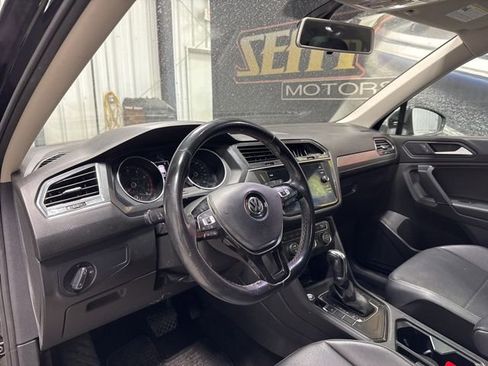 Used 2019 Volkswagen Tiguan SE FWD image 5