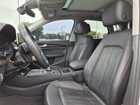 Used 2019 Audi Q5 2.0T Premium Plus w/ Premium Plus Package AWD/4WD image 12
