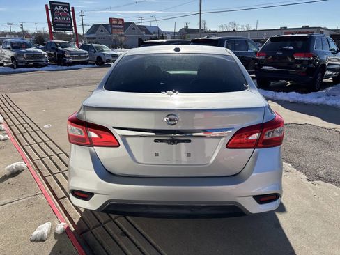 Used 2017 Nissan Sentra SL w/ SL Premium Technology Package FWD image 7