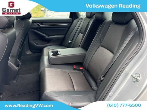 Used 2018 Honda Accord Sport image 13