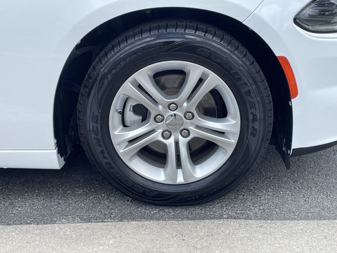 Used 2022 Dodge Charger SXT RWD image 12