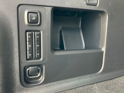 Used 2025 Ford Expedition Max Active image 18