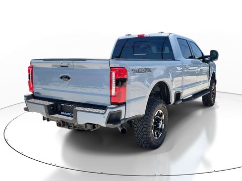 Used 2024 GMC Sierra 1500 AT4 w/ Technology Package AWD/4WD image 6