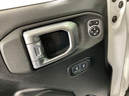 Used 2020 Jeep Wrangler Sport image 24