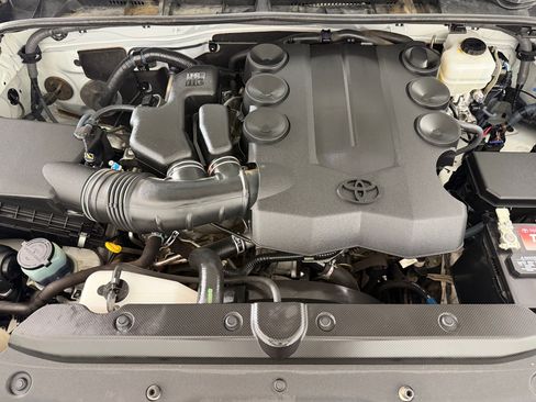 Used 2014 Toyota 4Runner Limited AWD/4WD image 32