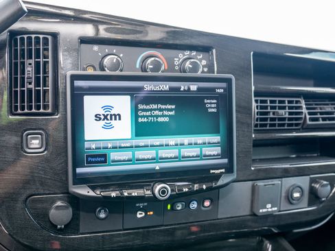 Used 2022 GMC Savana 2500 Extended RWD image 27