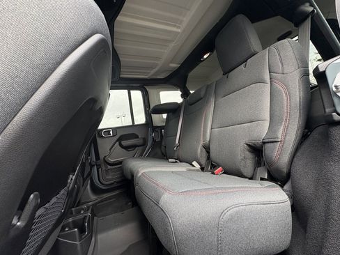 Used 2025 Jeep Wrangler Unlimited Rubicon w/ Steel Bumper Group image 34