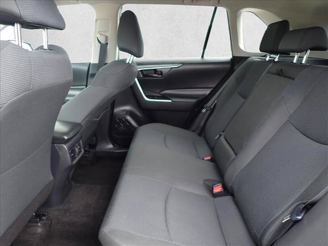 Used 2024 Toyota RAV4 LE AWD/4WD image 9