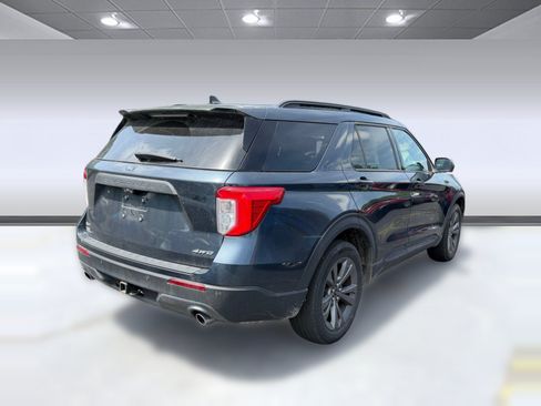 Used 2023 Ford Explorer XLT w/ Equipment Group 202A AWD/4WD image 6