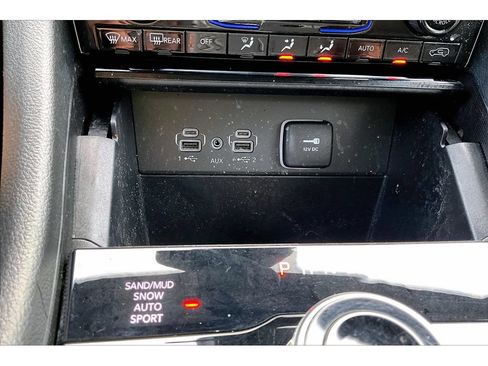Certified 2024 Jeep Grand Cherokee Limited AWD/4WD image 27